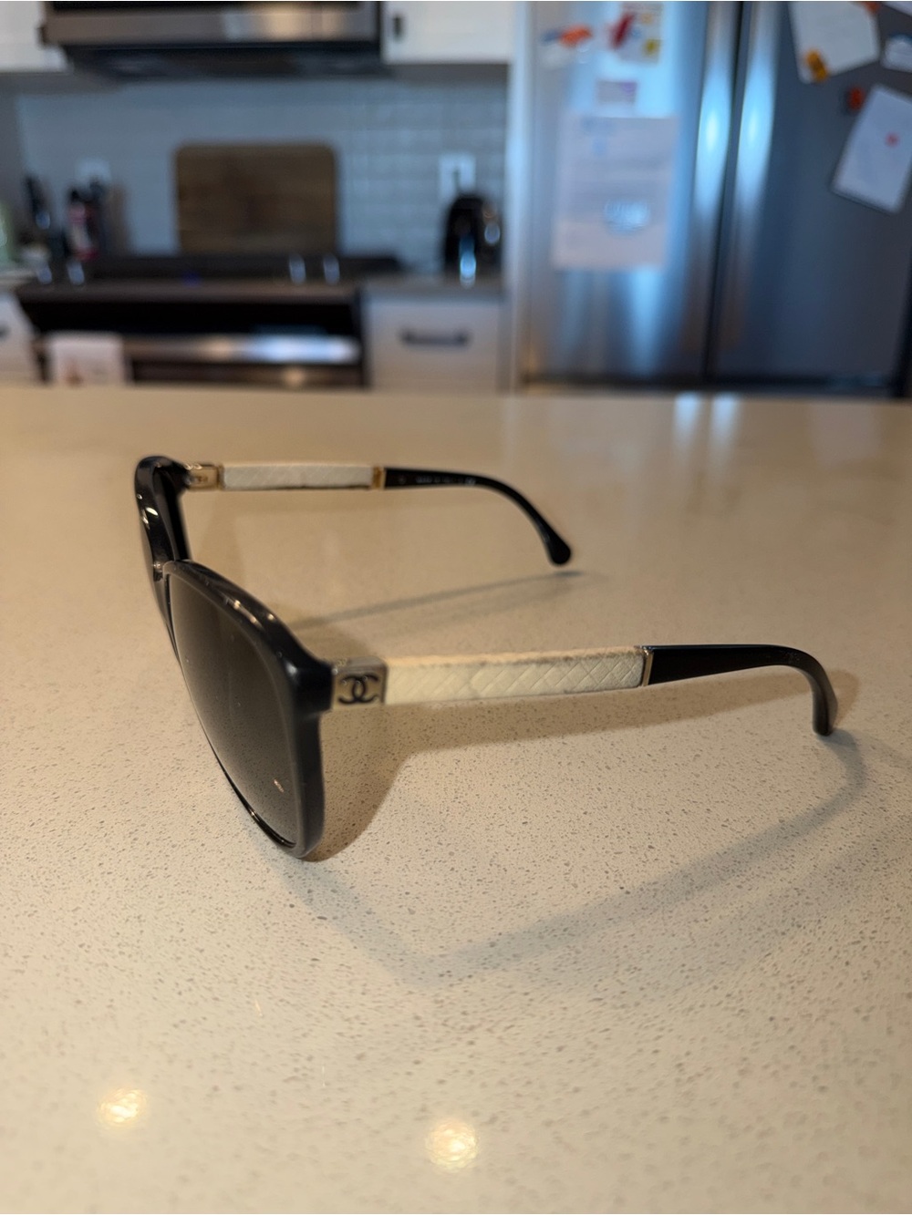 CHANEL Black Frame Sunglasses with Beige Textured Temples - Picture 7 of 11